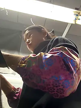 Snapshot of DHJM168 chatting on 10-31-25, 05:08 DHJM168 online show from 10-31-25, 05:08