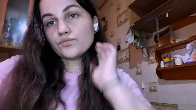 DierdreCousineau online show from 10-25-25, 10:12