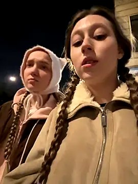 FroggyAnna online show from 10-04-25, 04:38