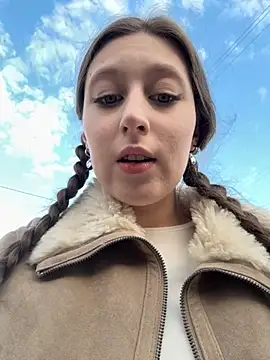 FroggyAnna online show from 10-07-25, 01:41