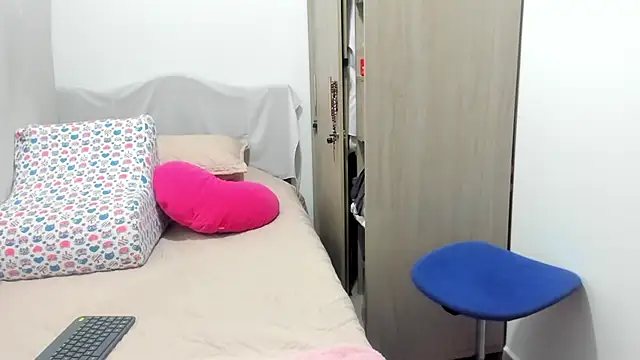 Isbettyche online show from 10-31-25, 12:55