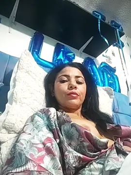 estrellahot01 online show from 09-19-25, 03:19