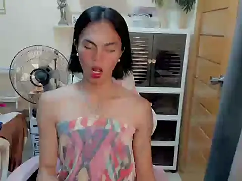 Snapshot of uralexa_xxx18 chatting on 09-14-25, 01:21 uralexa xxx18 online show from 09-14-25, 01:21