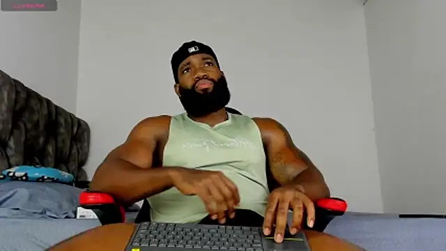 Snapshot of james_musclebbc chatting on 03-30-26, 11:39 james musclebbc online show from 03-30-26, 11:39