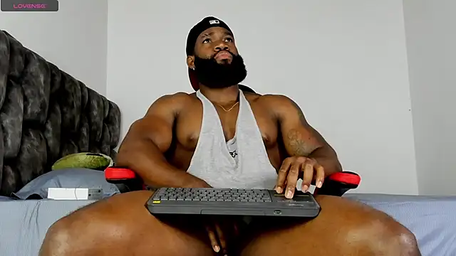 Snapshot of james_musclebbc chatting on 04-18-26, 07:51 james musclebbc online show from 04-18-26, 07:51