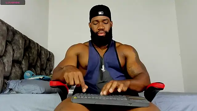 Snapshot of james_musclebbc chatting on 04-21-26, 09:15 james musclebbc online show from 04-21-26, 09:15