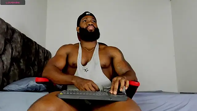 Snapshot of james_musclebbc chatting on 05-07-26, 12:16 james musclebbc online show from 05-07-26, 12:16