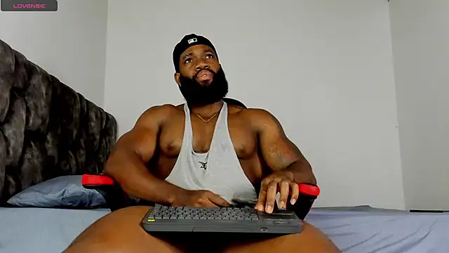 Snapshot of james_musclebbc chatting on 05-07-26, 12:21 james musclebbc online show from 05-07-26, 12:21