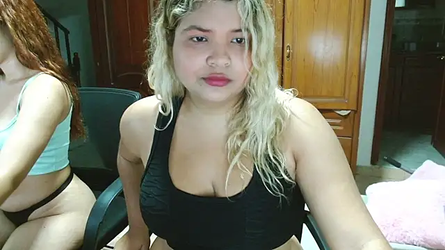 Snapshot of mia_moons1 chatting on 11-08-25, 11:58 mia moons1 online show from 11-08-25, 11:58