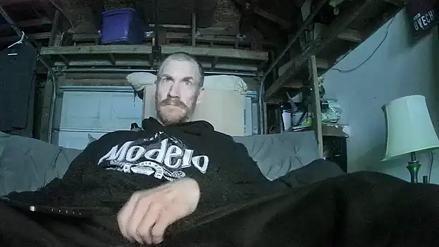 Snapshot of Tiggitytomociti chatting on 02-16-26, 06:20 Tiggitytomociti online show from 02-16-26, 06:20