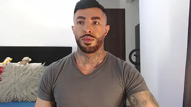 andrea de lucaa online show from 05-12-26, 03:58