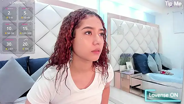 Snapshot of megannherrera chatting on 02-14-26, 01:30 megannherrera online show from 02-14-26, 01:30