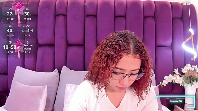 Snapshot of megannherrera chatting on 02-25-26, 12:26 megannherrera online show from 02-25-26, 12:26