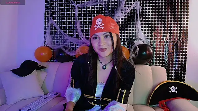 sofi sweet 7 online show from 10-31-25, 04:19