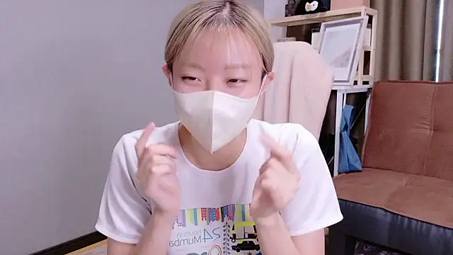 Snapshot of Nana__ch chatting on 09-22-25, 05:09 Nana ch online show from 09-22-25, 05:09