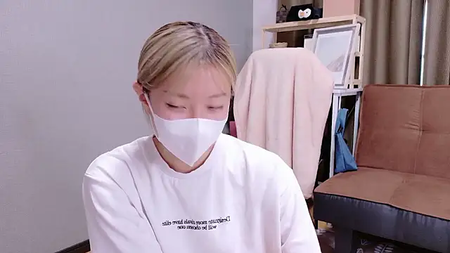 Snapshot of Nana__ch chatting on 09-25-25, 05:11 Nana ch online show from 09-25-25, 05:11