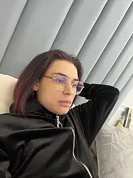 VioletAsh online show from 05-04-26, 04:52