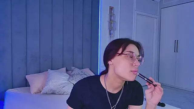 VioletAsh online show from 06-22-26, 04:42