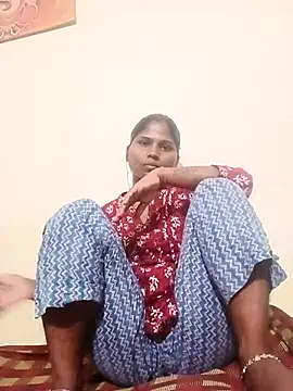 Snapshot of Sneha16 chatting on 09-09-25, 04:28 Sneha16 online show from 09-09-25, 04:28