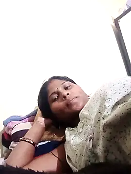 Snapshot of Sneha16 chatting on 10-10-25, 05:56 Sneha16 online show from 10-10-25, 05:56