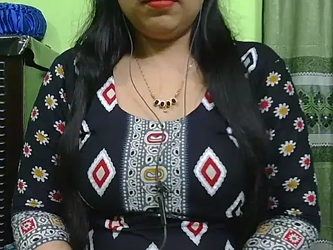 Snapshot of fairy_queen07 chatting on 04-11-26, 05:28 fairy queen07 online show from 04-11-26, 05:28