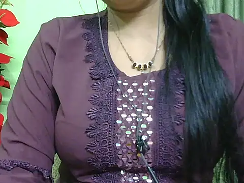 Snapshot of fairy_queen07 chatting on 05-11-26, 06:49 fairy queen07 online show from 05-11-26, 06:49