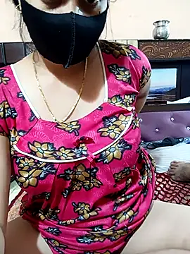 Snapshot of Priyanka_Pal chatting on 11-12-25, 03:45 Priyanka Pal online show from 11-12-25, 03:45