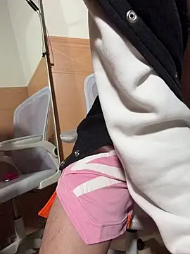 Snapshot of XTTX49 chatting on 02-11-26, 12:54 XTTX49 online show from 02-11-26, 12:54