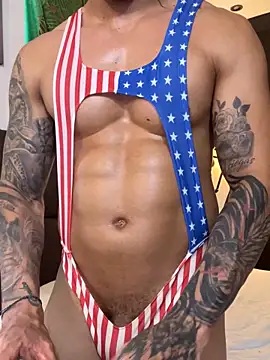 Snapshot of Tomy_maylon chatting on 10-11-25, 05:22 Tomy maylon online show from 10-11-25, 05:22