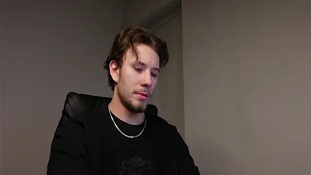 Snapshot of Ethan_Fyre chatting on 09-27-25, 07:30 Ethan Fyre online show from 09-27-25, 07:30