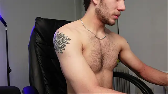 Snapshot of Ethan_Fyre chatting on 10-09-25, 08:18 Ethan Fyre online show from 10-09-25, 08:18