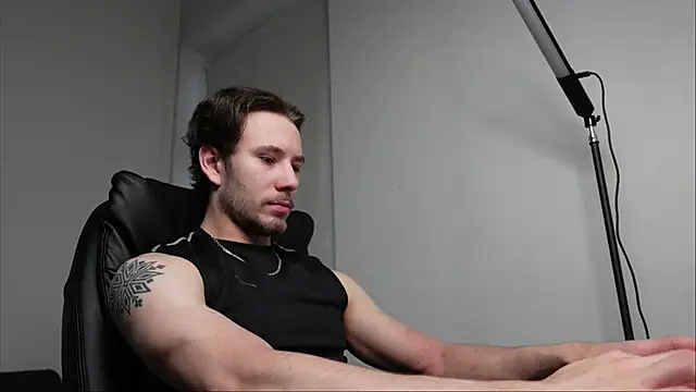 Snapshot of Ethan_Fyre chatting on 10-14-25, 05:30 Ethan Fyre online show from 10-14-25, 05:30