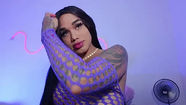 Snapshot of alejadolly chatting on 03-17-26, 05:11 alejadolly online show from 03-17-26, 05:11