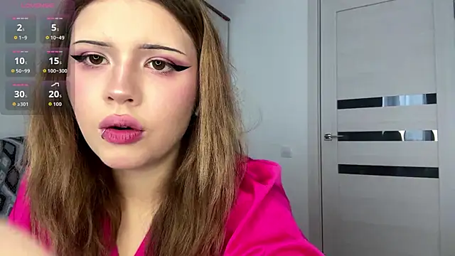Snapshot of VerniceEngelking chatting on 02-14-26, 06:32 VerniceEngelking online show from 02-14-26, 06:32