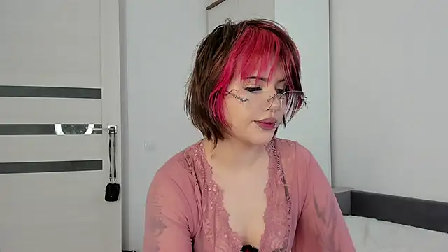 VerniceEngelking online show from 06-18-26, 06:35