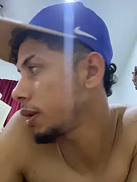 Snapshot of DustinandJordan chatting on 09-10-25, 01:49 DustinandJordan online show from 09-10-25, 01:49