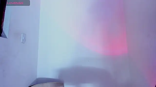 Snapshot of Viioleett_cum chatting on 03-18-26, 01:25 Viioleett cum online show from 03-18-26, 01:25