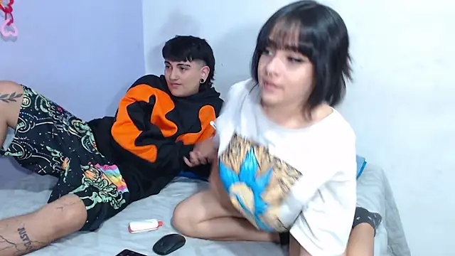 onixandghosty1 online show from 12-04-25, 07:11