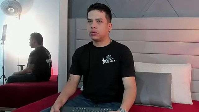 Snapshot of Dominic_Taylor_ chatting on 09-13-25, 11:32 Dominic Taylor online show from 09-13-25, 11:32