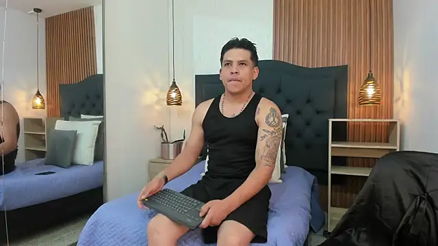 Dominic Taylor  online show from 10-12-25, 02:21