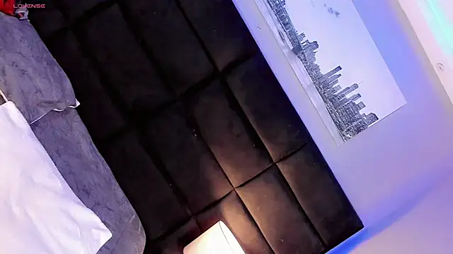 Ana Paaula23 online show from 10-23-25, 01:27