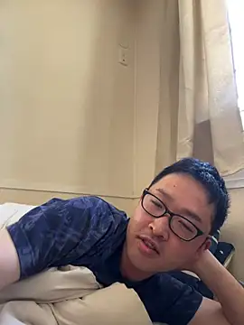 Snapshot of shin0689 chatting on 05-04-26, 11:45 shin0689 online show from 05-04-26, 11:45