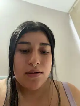 Snapshot of Tokio_Sakura chatting on 11-11-25, 09:04 Tokio Sakura online show from 11-11-25, 09:04