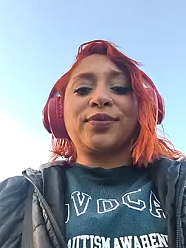 Snapshot of Mariana-94 chatting on 02-27-26, 11:32 Mariana-94 online show from 02-27-26, 11:32