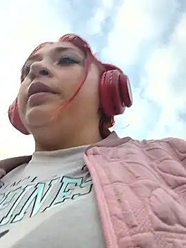 Snapshot of Mariana-94 chatting on 03-03-26, 11:27 Mariana-94 online show from 03-03-26, 11:27