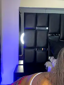 Kendra C online show from 10-21-25, 01:06