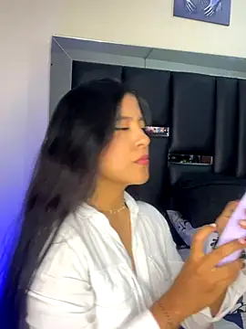 Kendra C online show from 10-24-25, 01:35