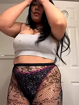 Snapshot of Myonlyprincess1 chatting on 10-15-25, 10:21 Myonlyprincess1 online show from 10-15-25, 10:21