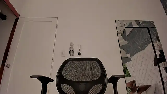 angel bllack online show from 09-17-25, 03:52