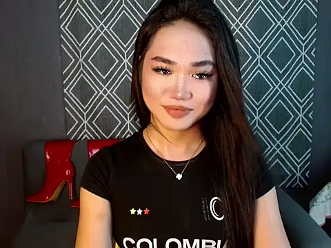 hugesignificant 69 online show from 10-10-25, 05:39